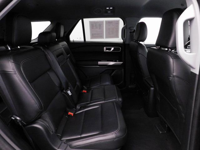 Used 2024 Ford Explorer XLT w/ Equipment Group 202A image 34