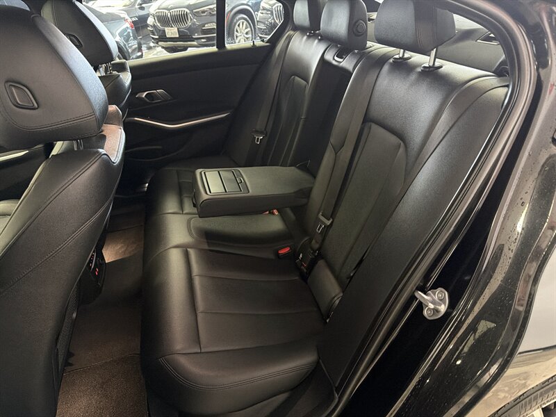 Used 2019 BMW 330i Sedan w/ Convenience Package RWD image 26