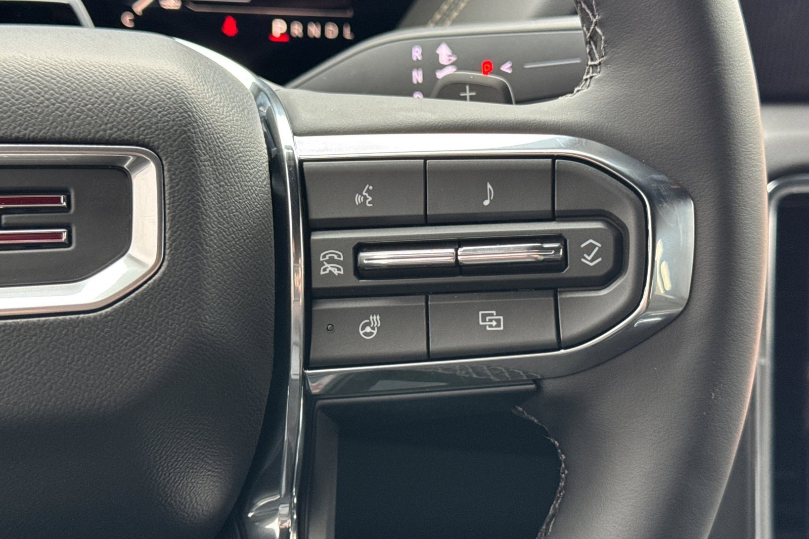 New 2025 GMC Yukon XL Elevation image 30