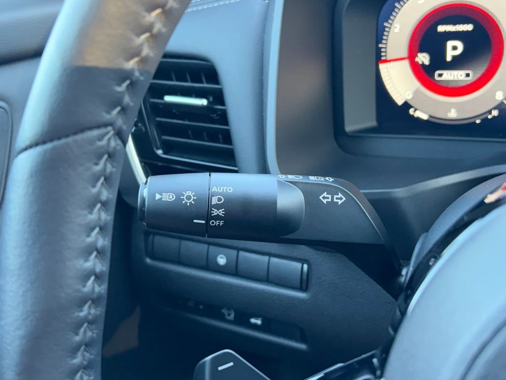 Used 2024 Nissan Rogue SL w/ SL Premium Package image 15