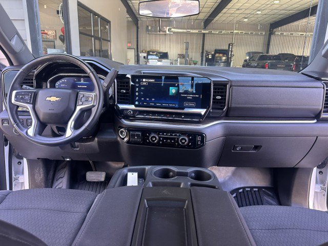 Used 2025 Chevrolet Silverado 1500 LT w/ Safety Package AWD/4WD image 27
