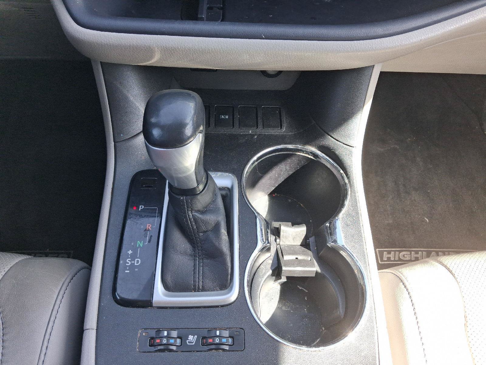 Used 2014 Toyota Highlander Limited FWD image 34