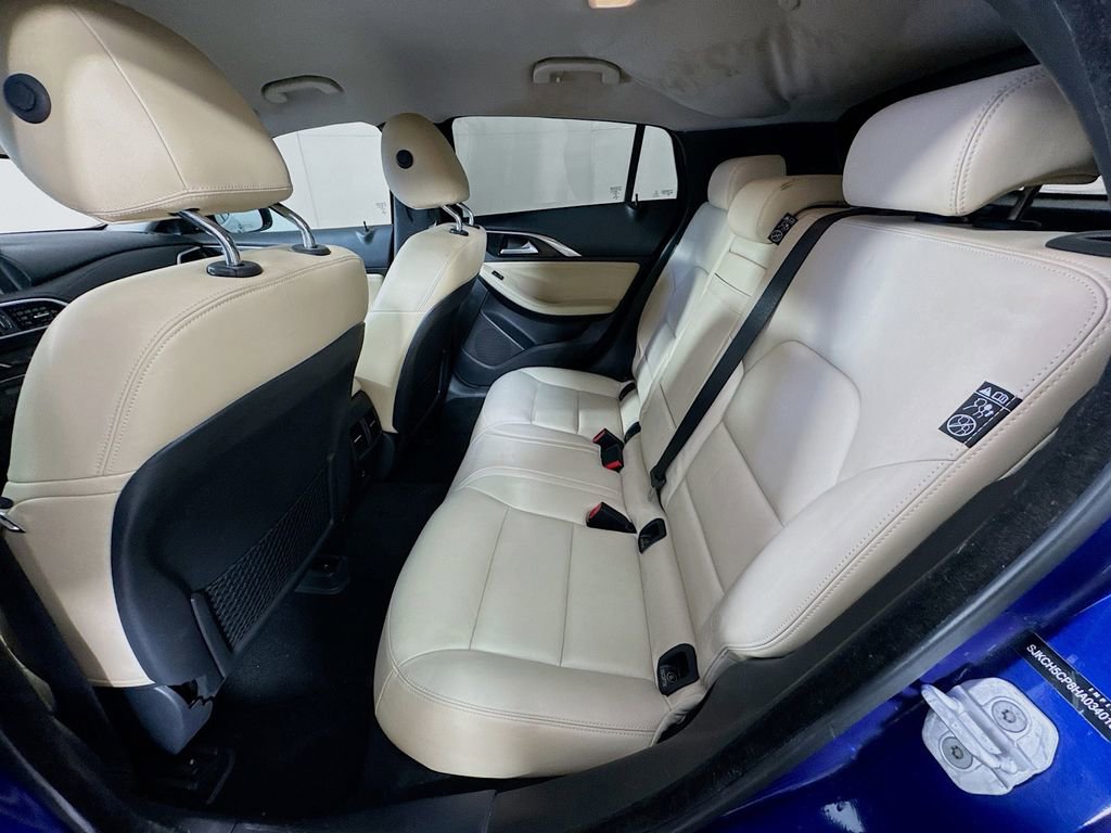 Used 2017 INFINITI QX30 image 26