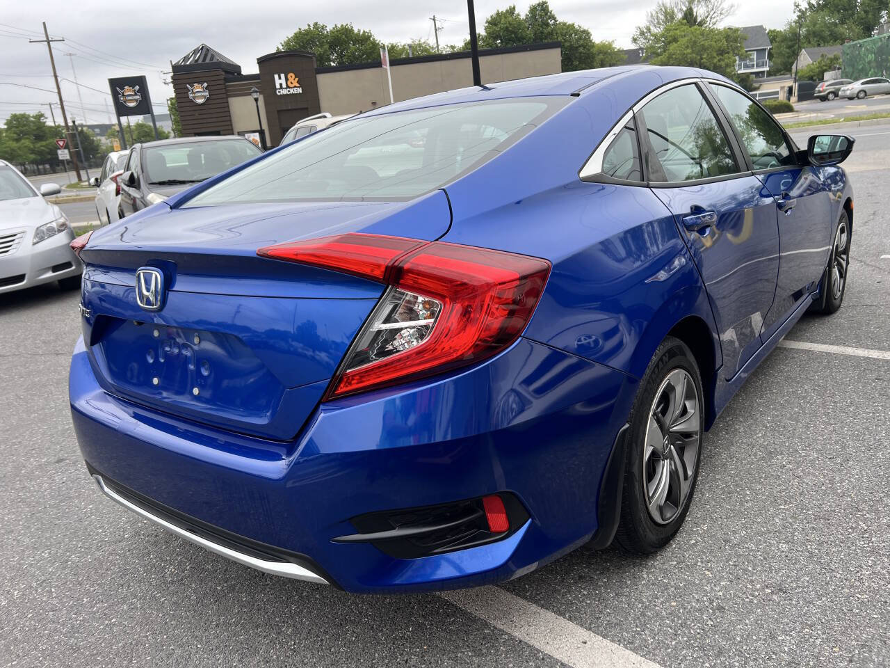Used 2019 Honda Civic LX image 4