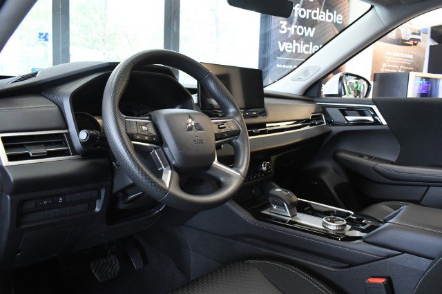 New 2026 Mitsubishi Outlander ES AWD/4WD image 23