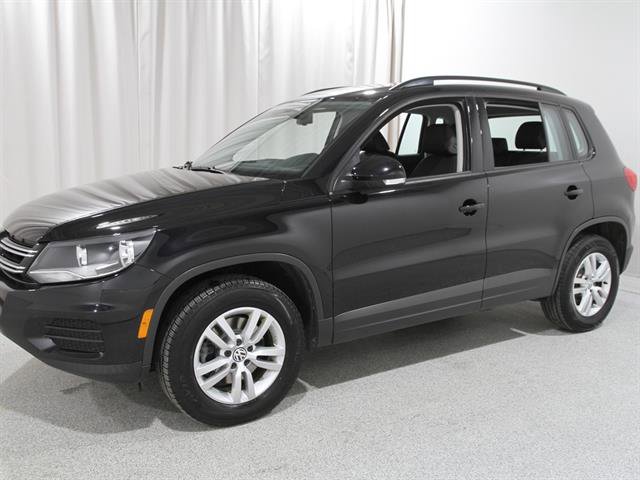 Used 2017 Volkswagen Tiguan S image 3