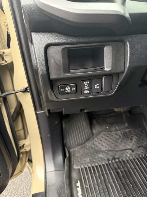 Certified 2018 Toyota Tacoma TRD Off-Road image 16