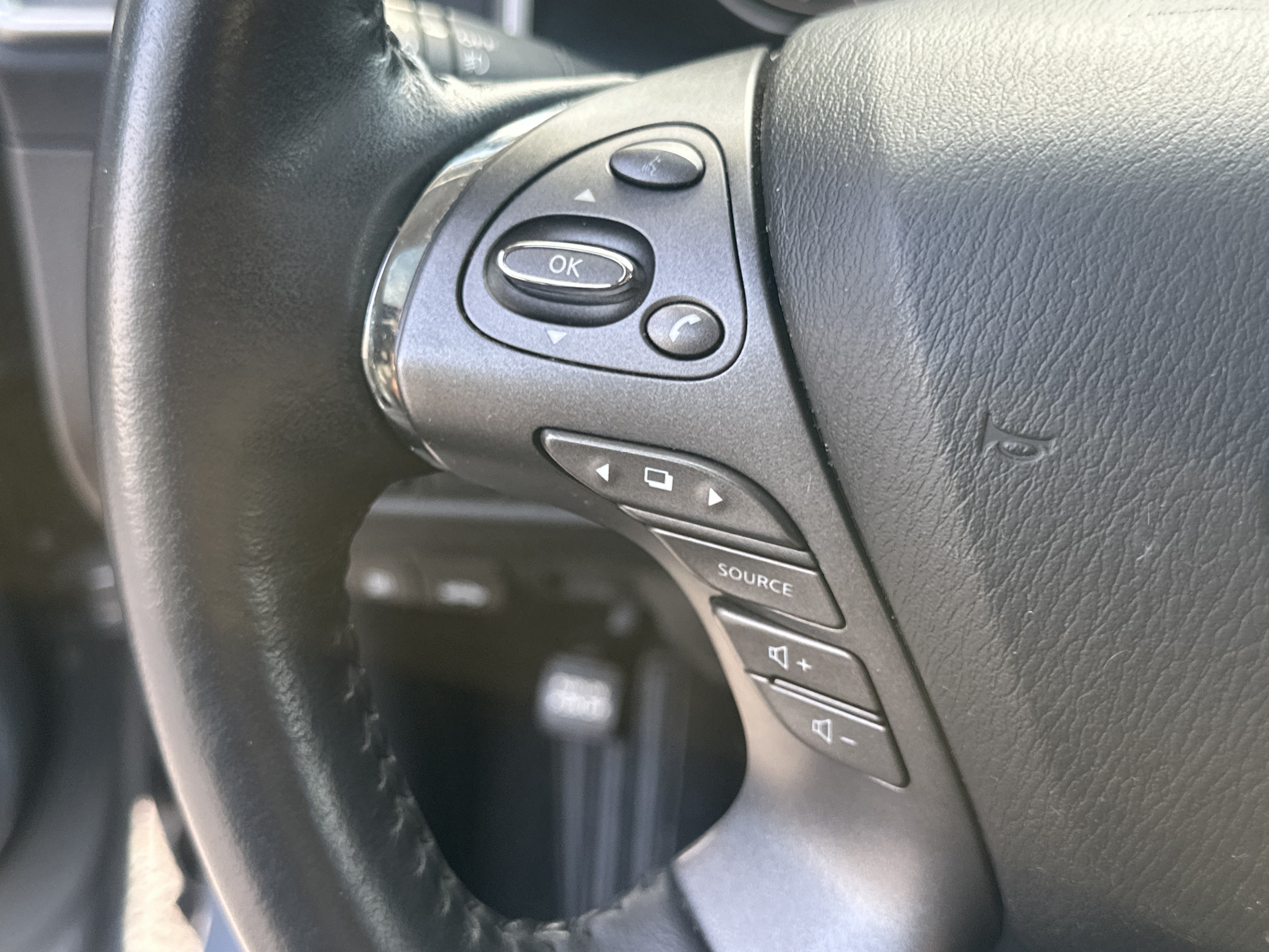 Used 2023 Nissan Murano Platinum w/ Cargo Package FWD image 25