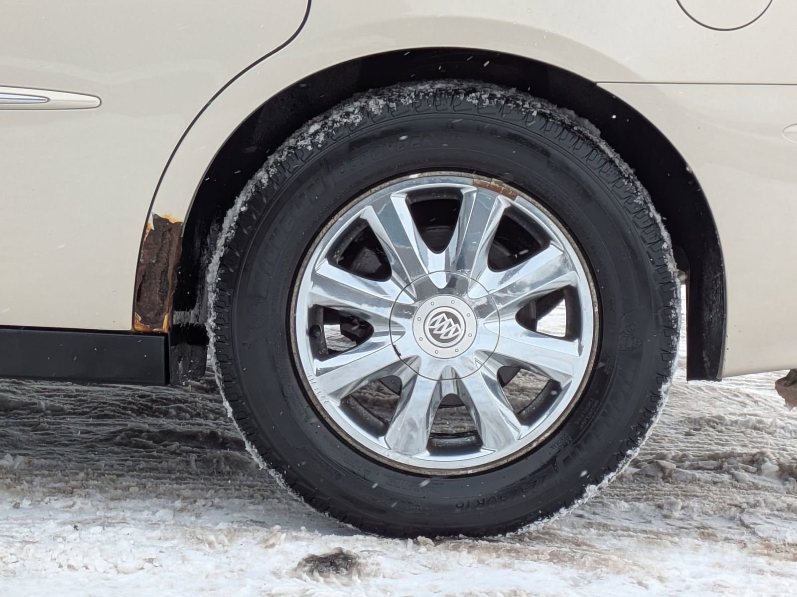 Used 2008 Buick LaCrosse CX image 9