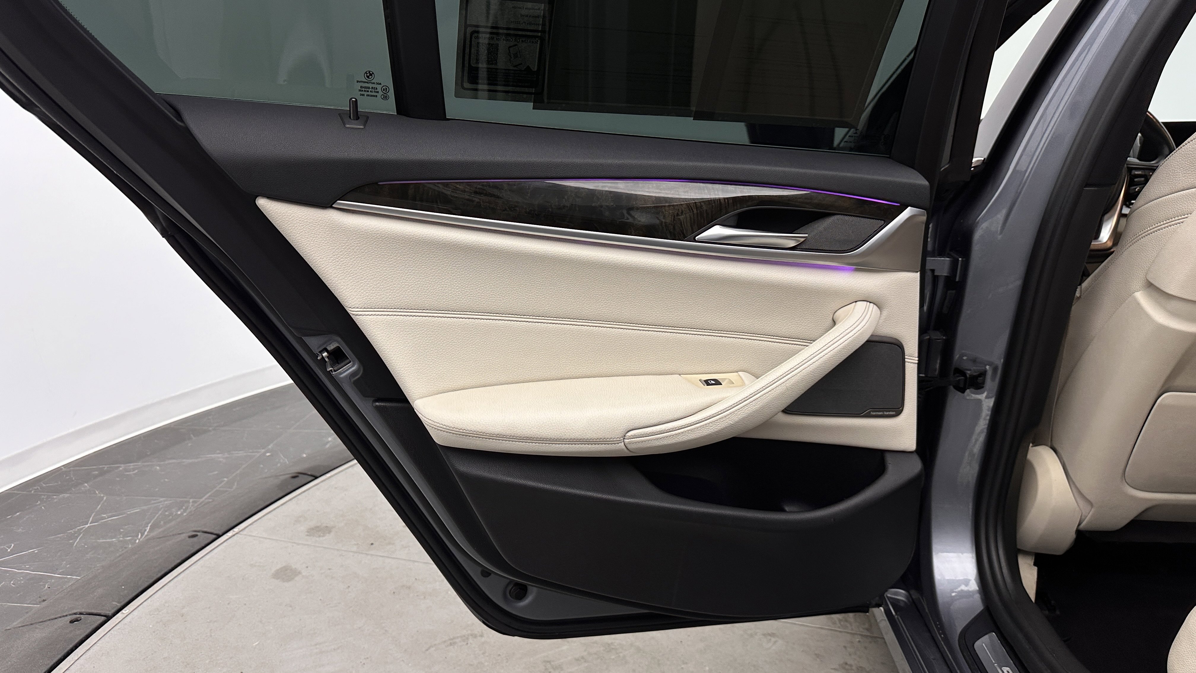Used 2017 BMW 540i image 25