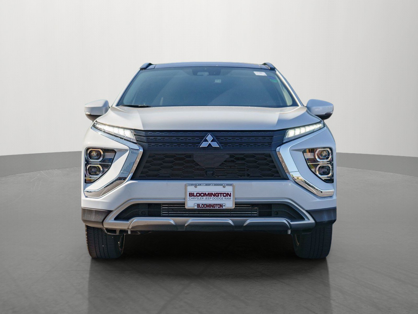 Used 2024 Mitsubishi Eclipse Cross SE AWD/4WD image 2