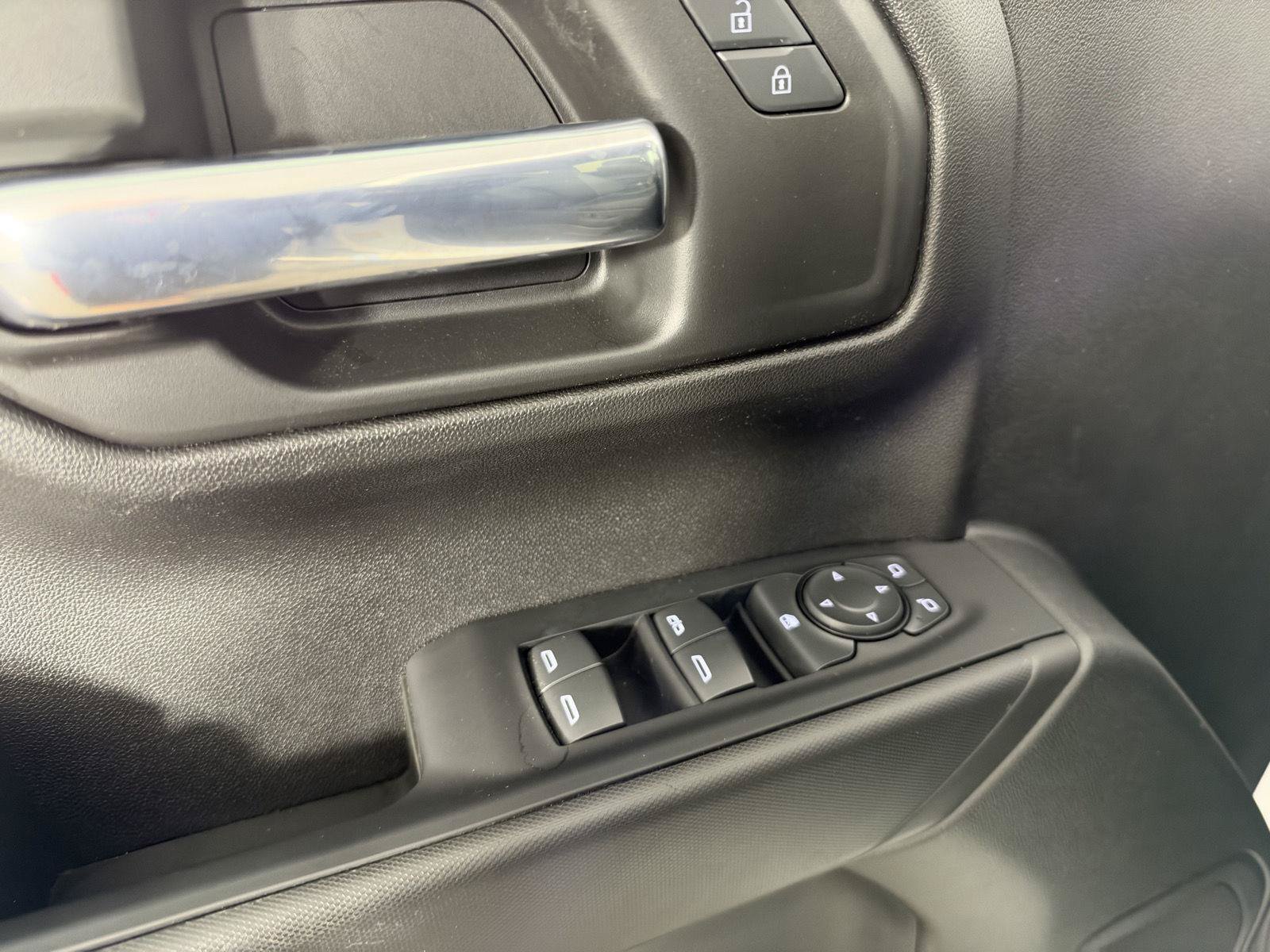 Used 2022 Chevrolet Silverado 1500 Custom AWD/4WD image 25
