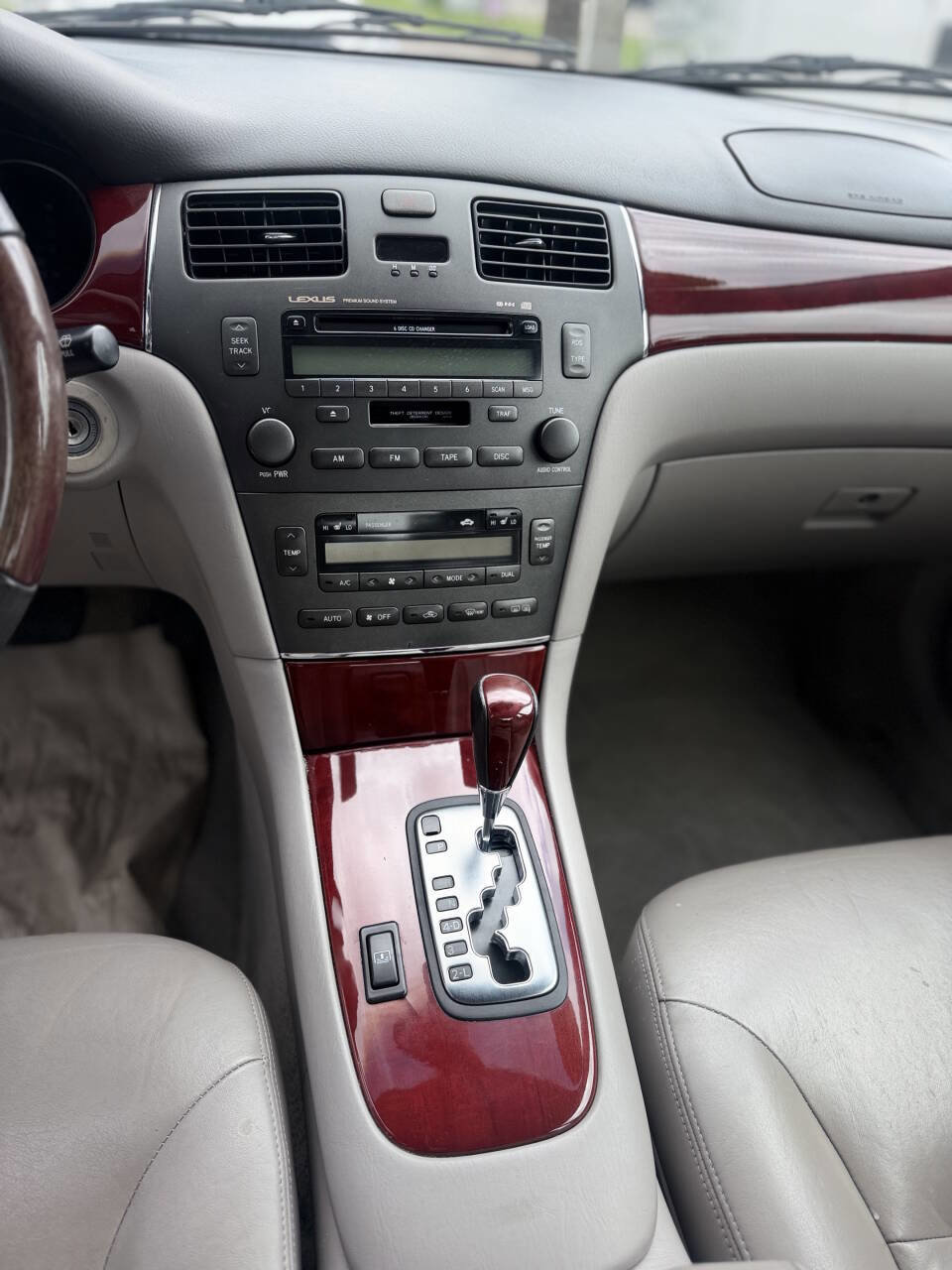 Used 2003 Lexus ES 330 FWD image 14