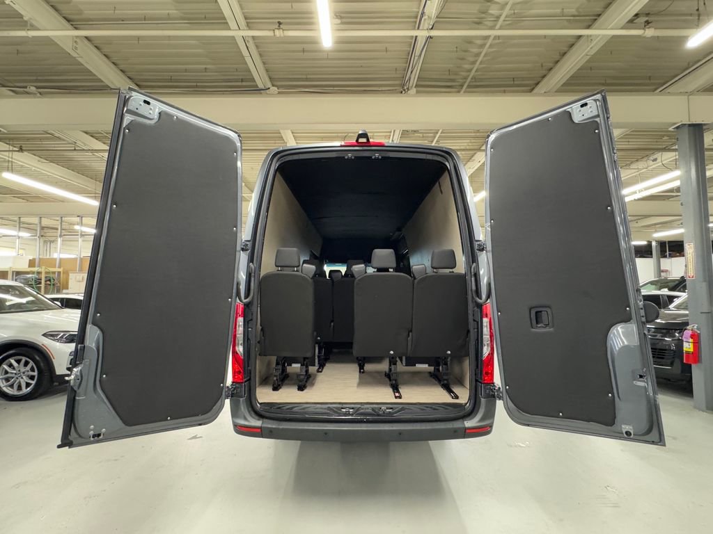Used 2022 Mercedes-Benz Sprinter 4500 w/ Parking Package image 31