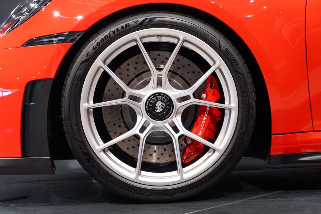 Used 2026 Porsche 911 GT3 RWD image 12