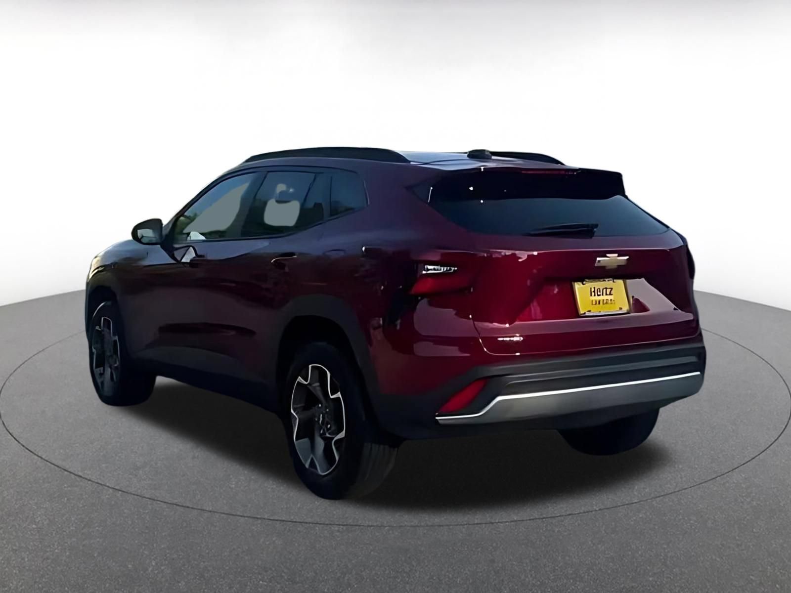 Used 2025 Chevrolet Trax LT w/ LT Convenience Package FWD image 10