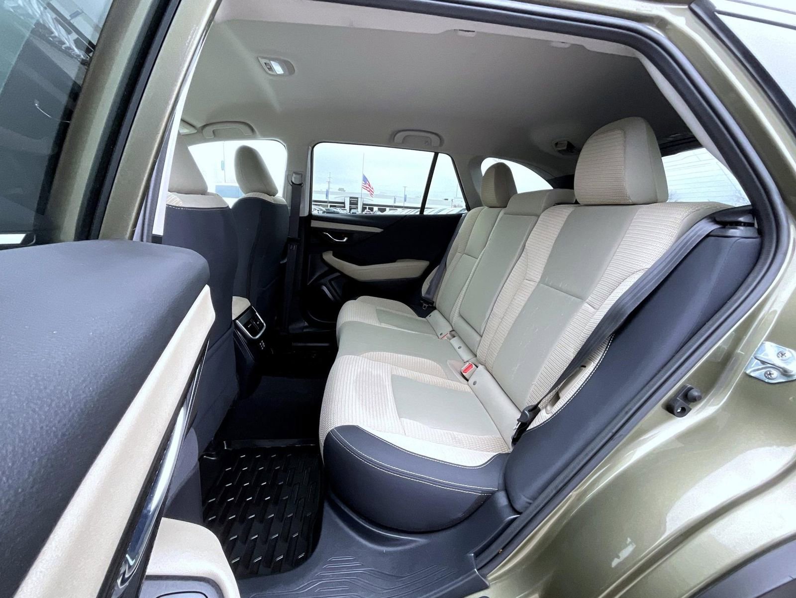 Used 2024 Subaru Outback Premium image 19