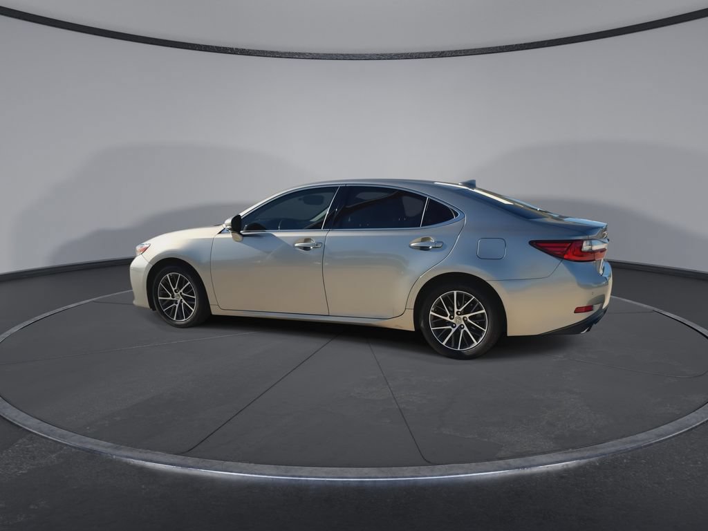 Used 2017 Lexus ES 350 w/ Luxury Package FWD image 6