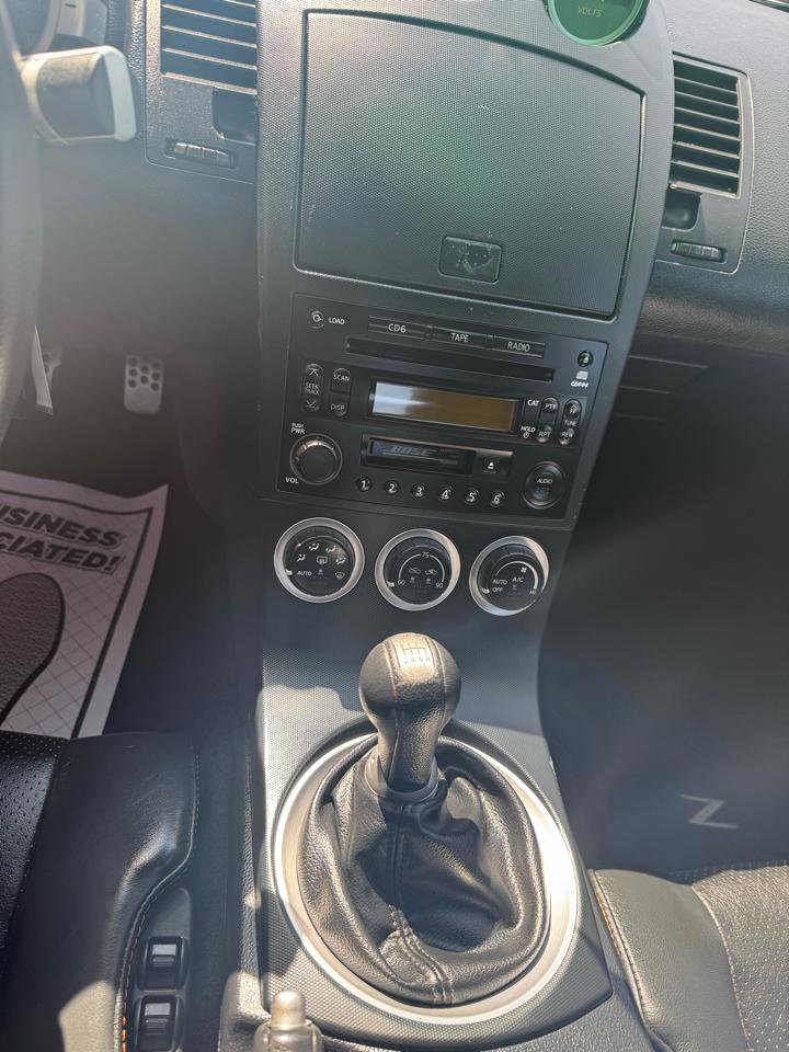 Used 2004 Nissan 350Z Touring image 8