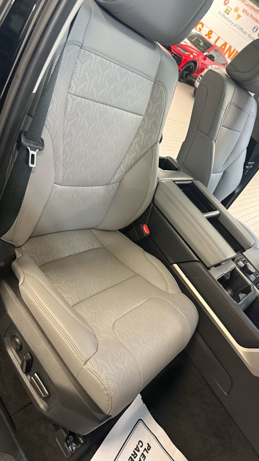 Used 2024 Toyota Tundra Limited image 32