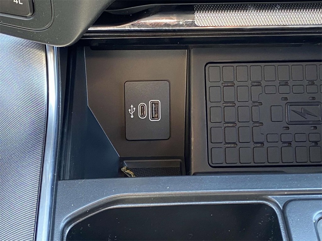 New 2025 Ford F150 Platinum w/ Equipment Group 702A High image 27