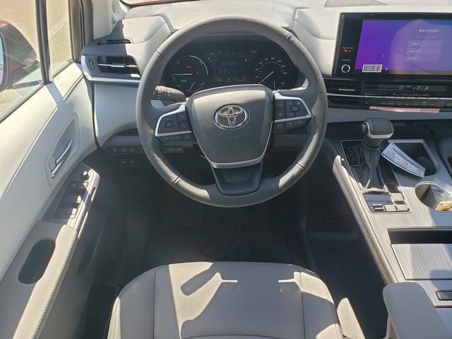 New 2026 Toyota Sienna XLE FWD image 16