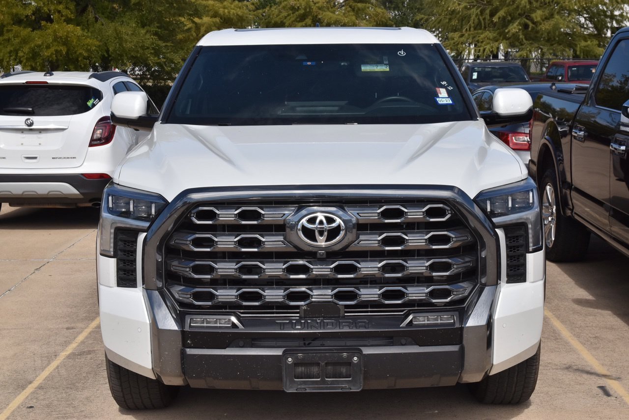 Used 2025 Toyota Tundra Platinum AWD/4WD image 3
