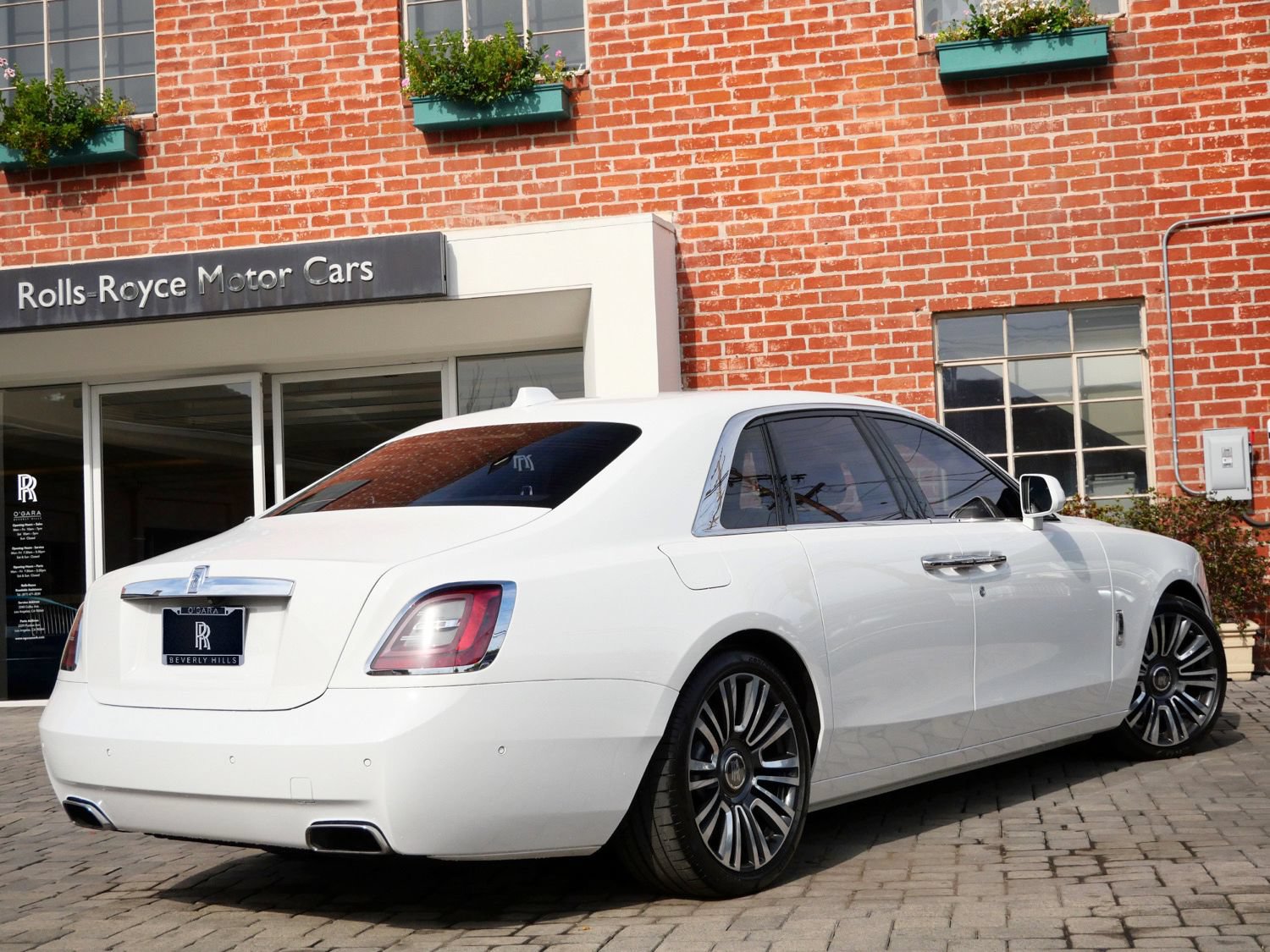 Certified 2021 Rolls-Royce Ghost AWD/4WD image 2