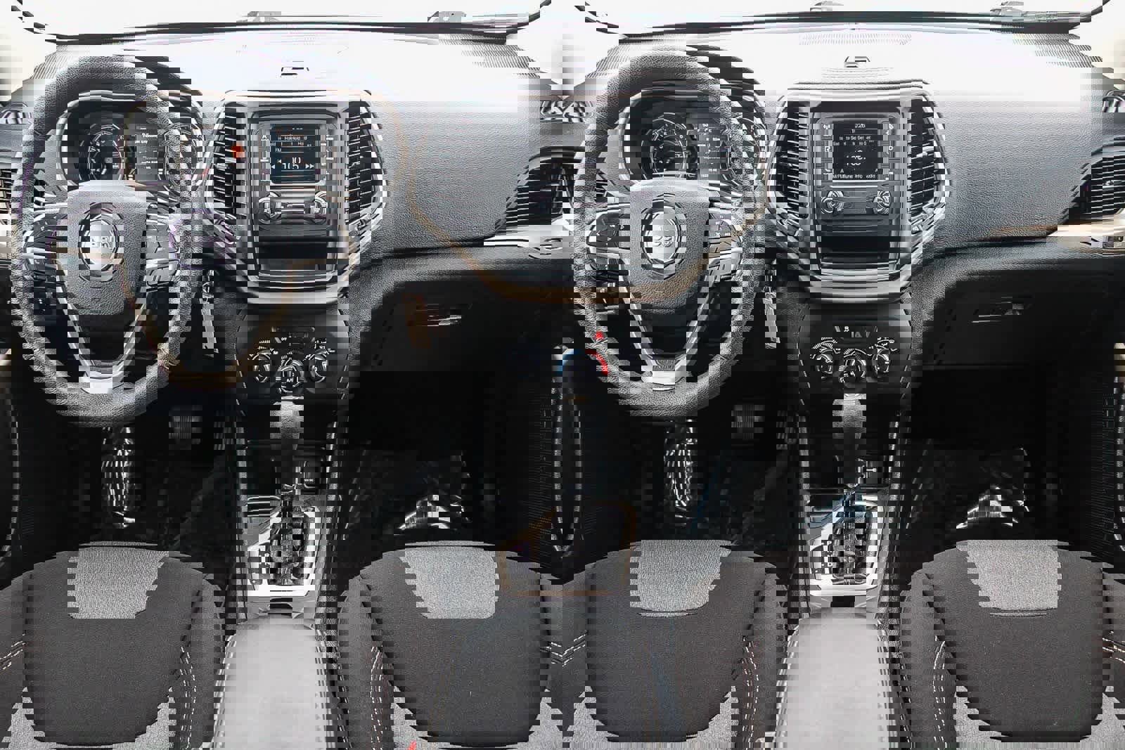 Used 2018 Jeep Cherokee Latitude image 12