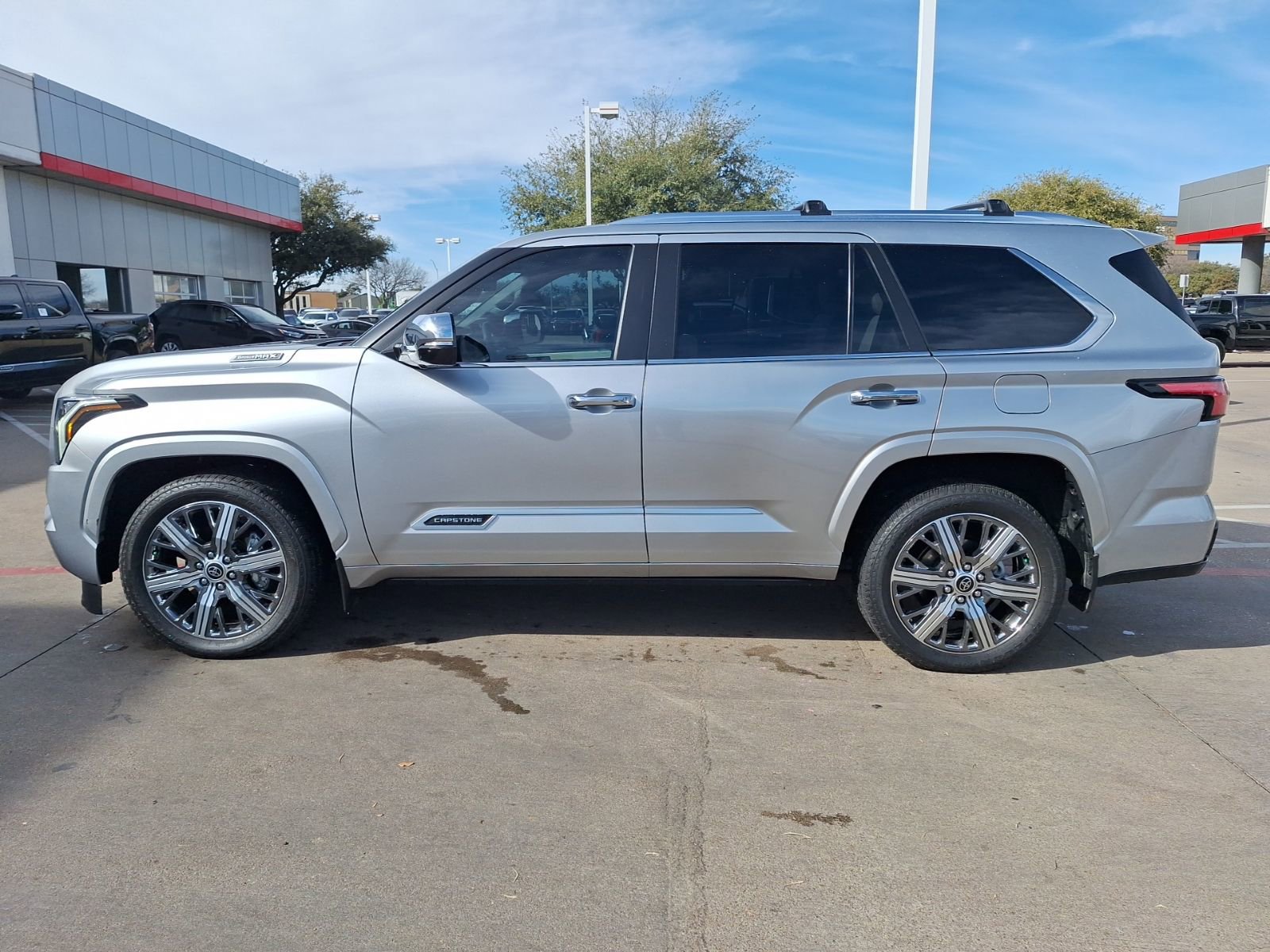 Used 2024 Toyota Sequoia Capstone image 3