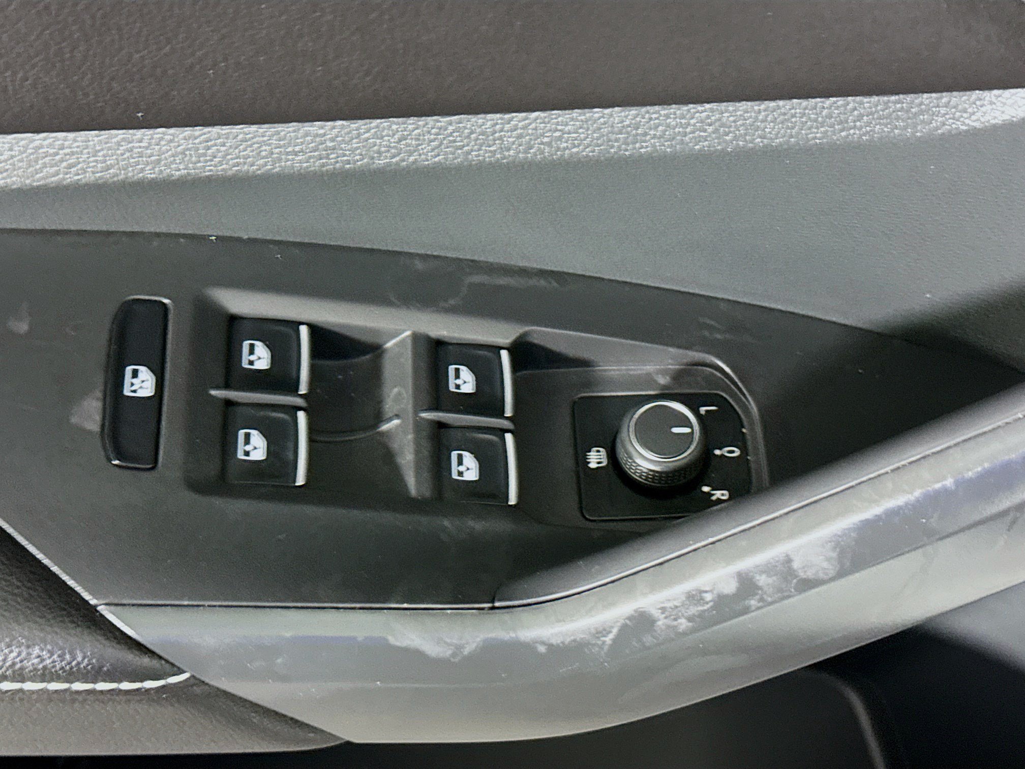 Used 2026 Volkswagen Jetta S FWD image 23