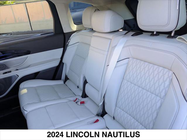 Used 2024 Lincoln Nautilus Black Label w/ Jet Appearance Package (87T) image 23