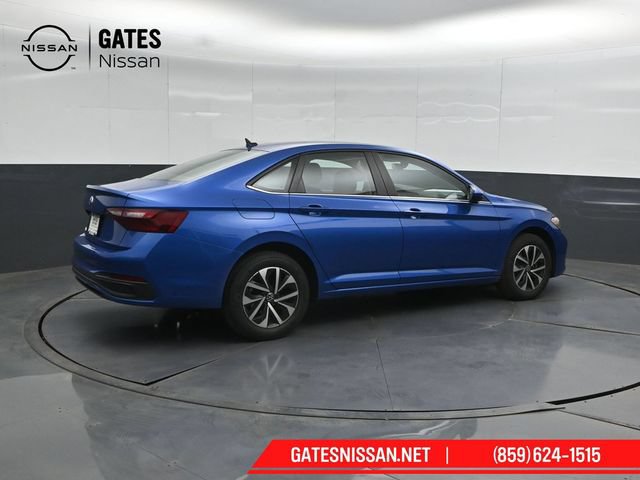 Used 2023 Volkswagen Jetta S FWD image 2