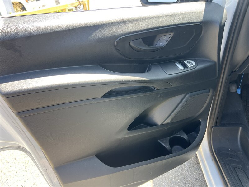 Used 2022 Mercedes-Benz Metris image 13