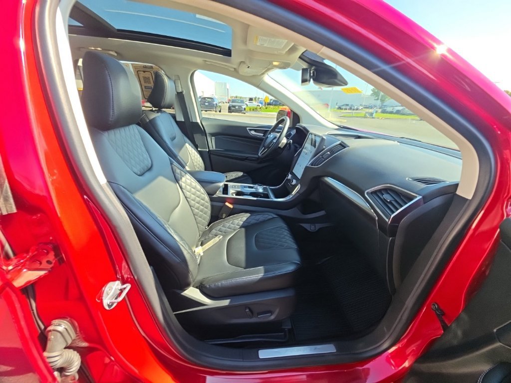 Used 2024 Ford Edge Titanium AWD/4WD image 33