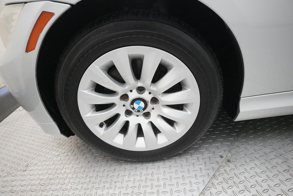 Used 2009 BMW 328i xDrive Sedan image 25
