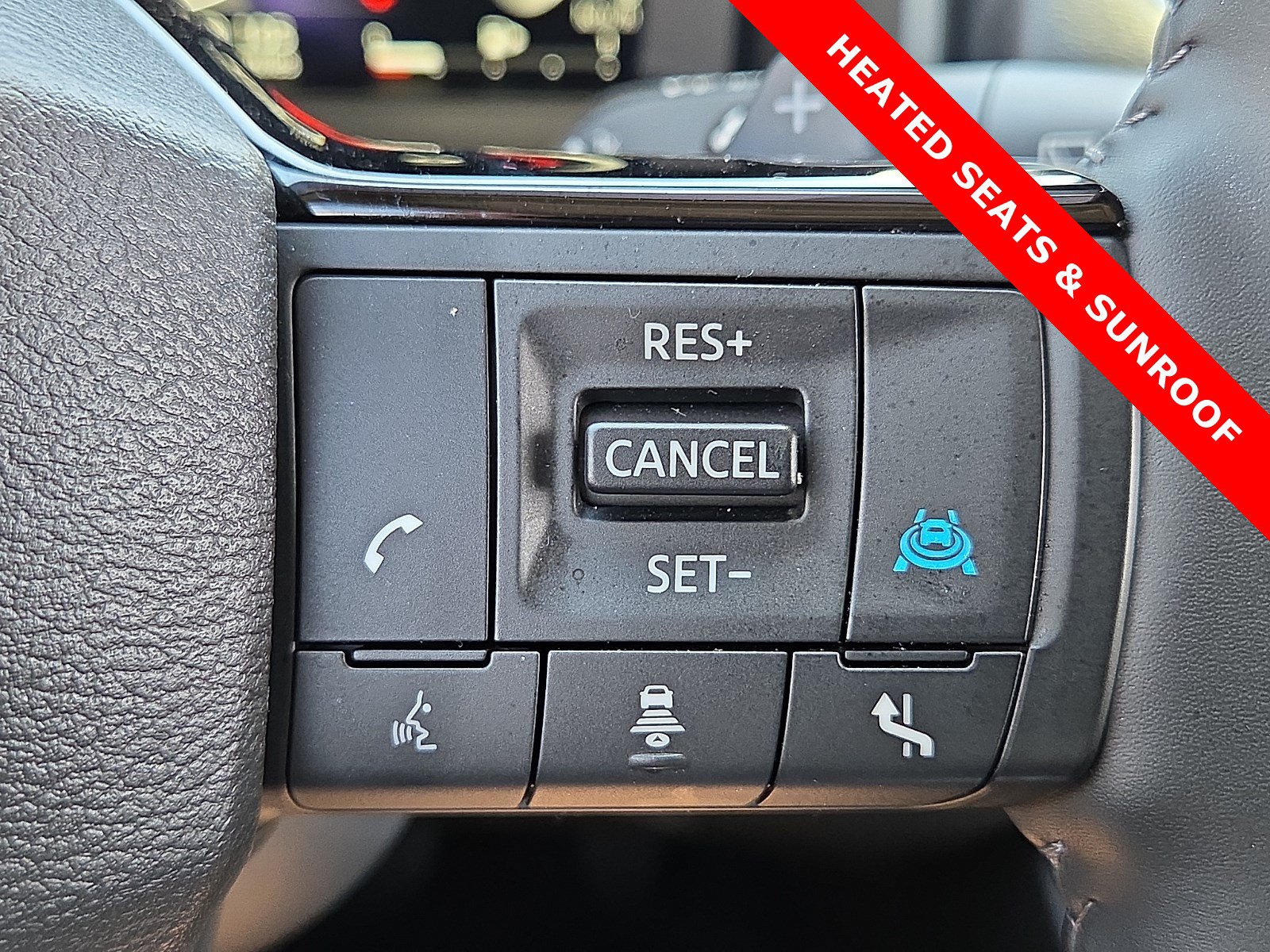 Used 2025 Nissan Rogue SL w/ Tech Package FWD image 22