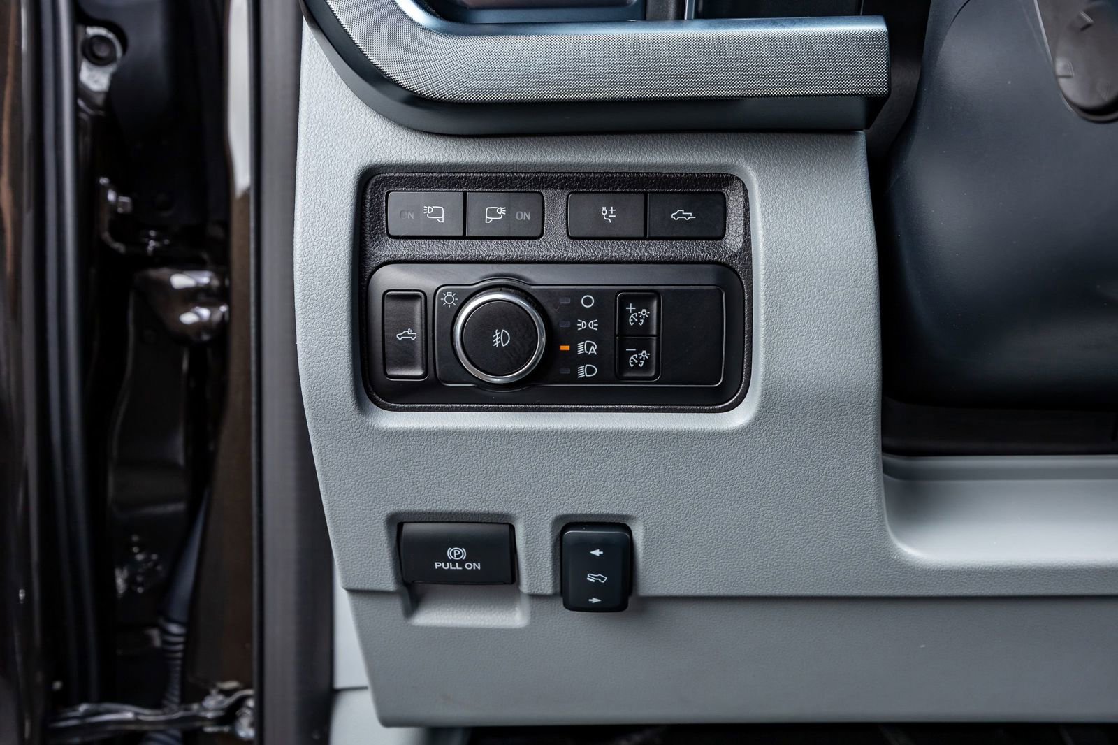 Used 2024 Ford F250 Limited w/ FX4 Off-Road Package image 21