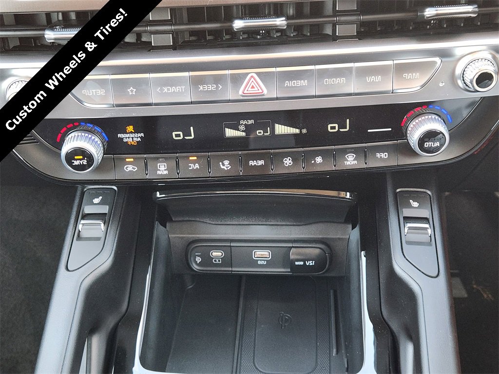 New 2025 Kia Telluride S image 14