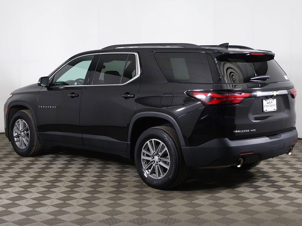 Used 2022 Chevrolet Traverse LT image 11