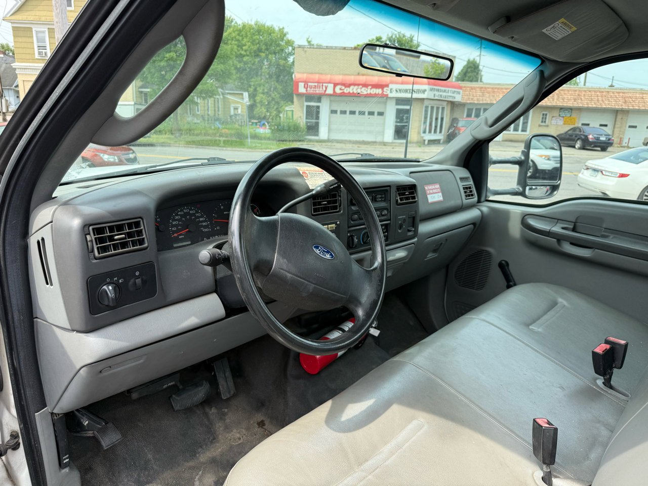 Used 2003 Ford F550 2WD Regular Cab Super Duty image 21