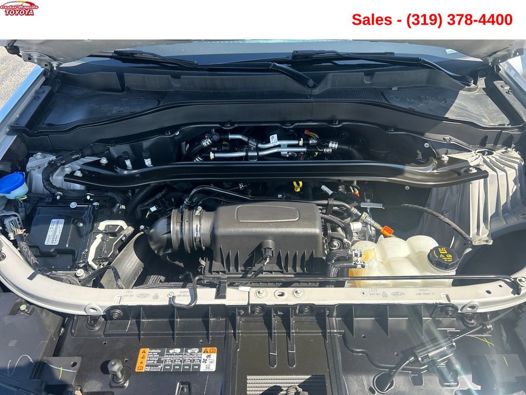 Used 2024 Ford Explorer Limited AWD/4WD image 18