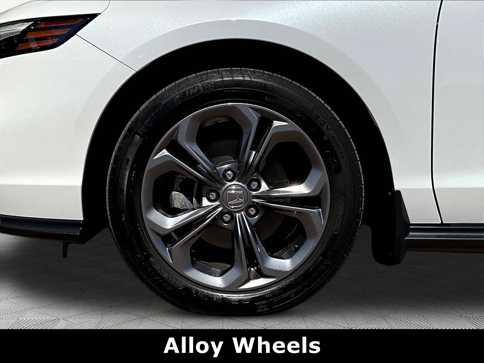 Used 2023 Honda Accord EX image 32