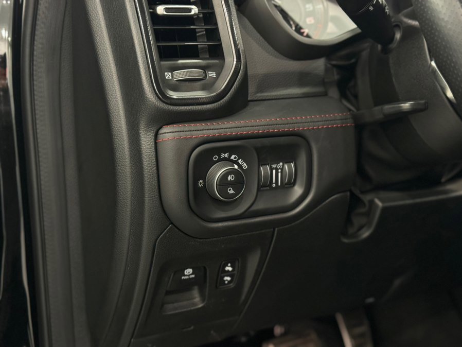 Used 2022 RAM 1500 TRX AWD/4WD image 12