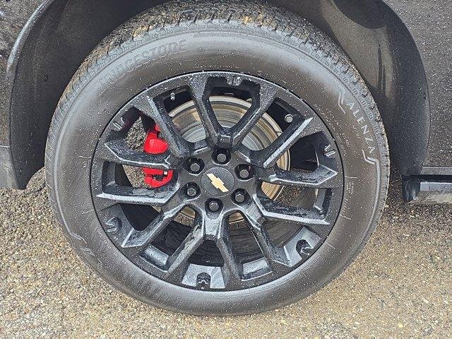 Used 2024 Chevrolet Suburban High Country w/ Advanced Technology Package image 5