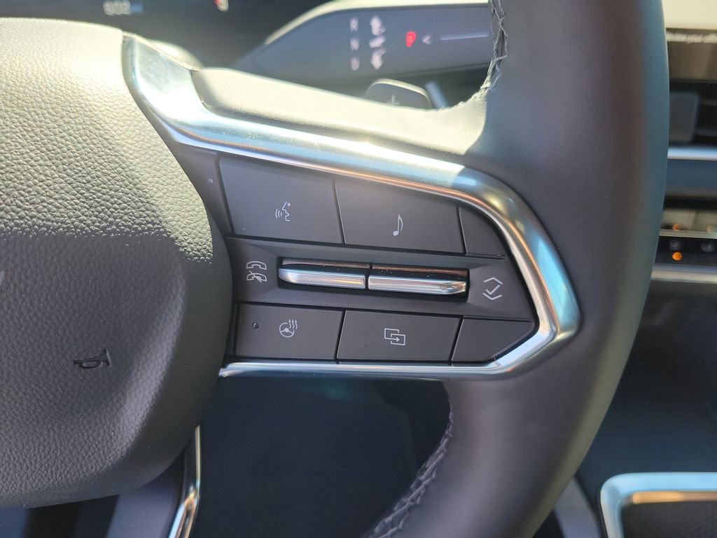 Used 2026 Chevrolet Equinox LT image 30