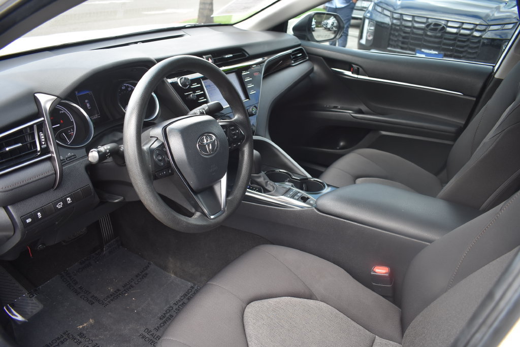 Used 2020 Toyota Camry LE FWD image 14