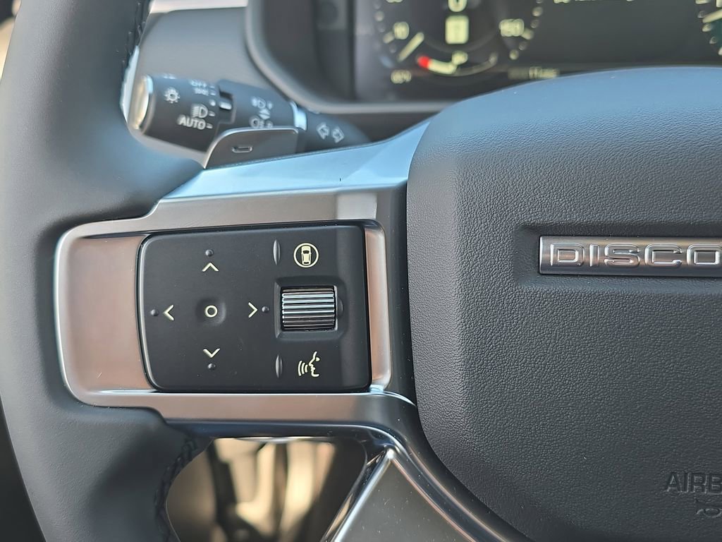New 2026 Land Rover Discovery Limited Edition image 19
