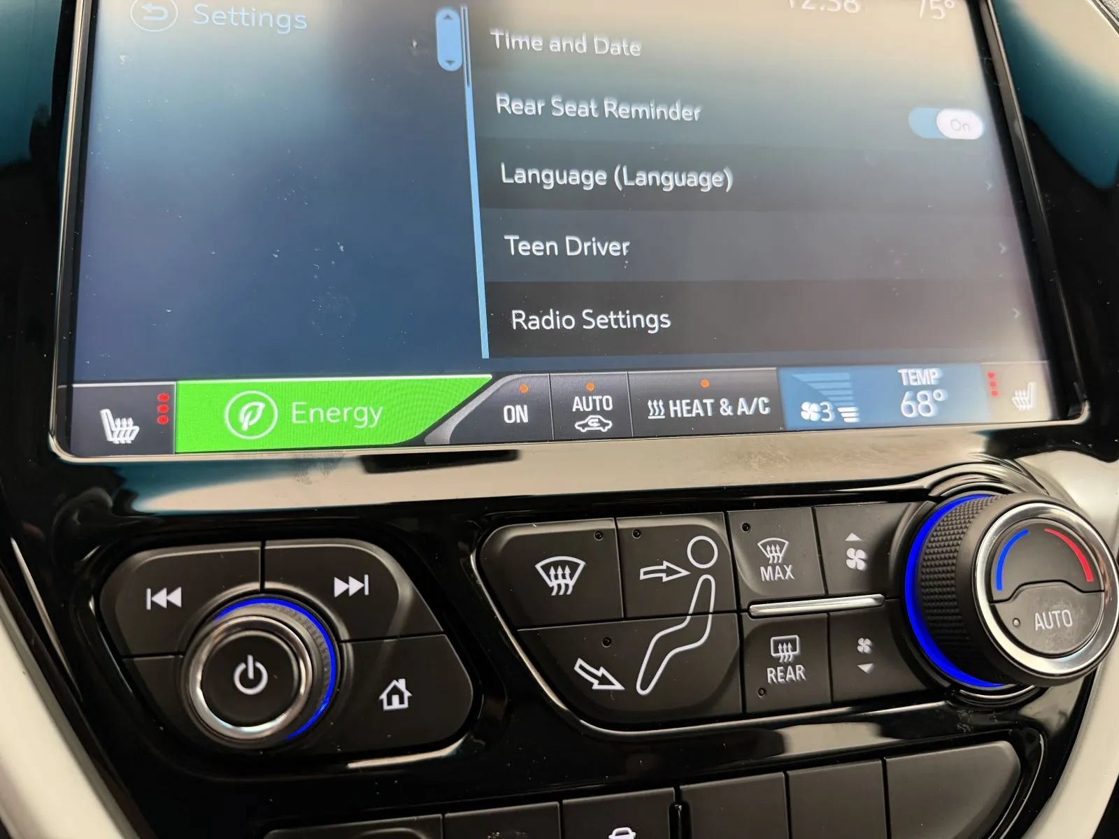 Used 2018 Chevrolet Bolt LT FWD image 13