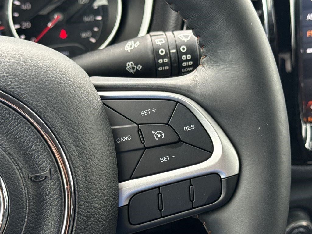 Used 2017 Jeep Compass Limited AWD/4WD image 25
